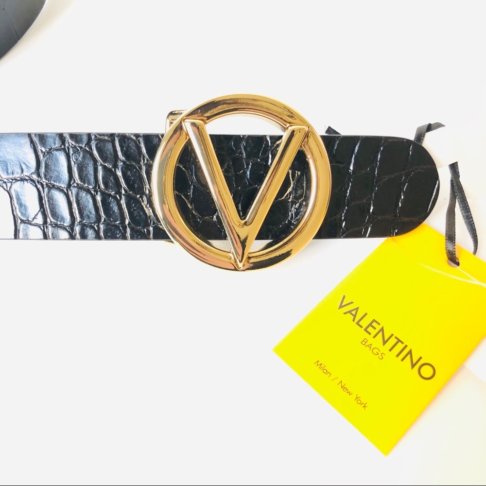 Valentino Milano Black Belt with Gold V - Picture 5 of 8
